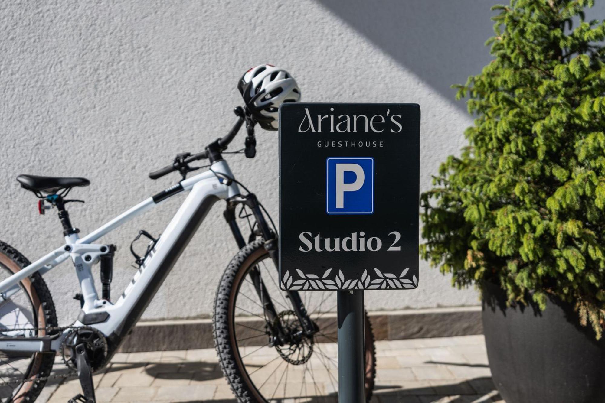 Ariane'S Guesthouse Sexten Buitenkant foto